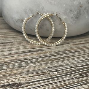 Gold & pearls hoop earrings